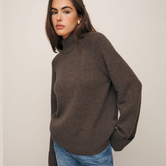 Reformation Garrett Cashmere Oversized Turtleneck - Picture 1 of 6